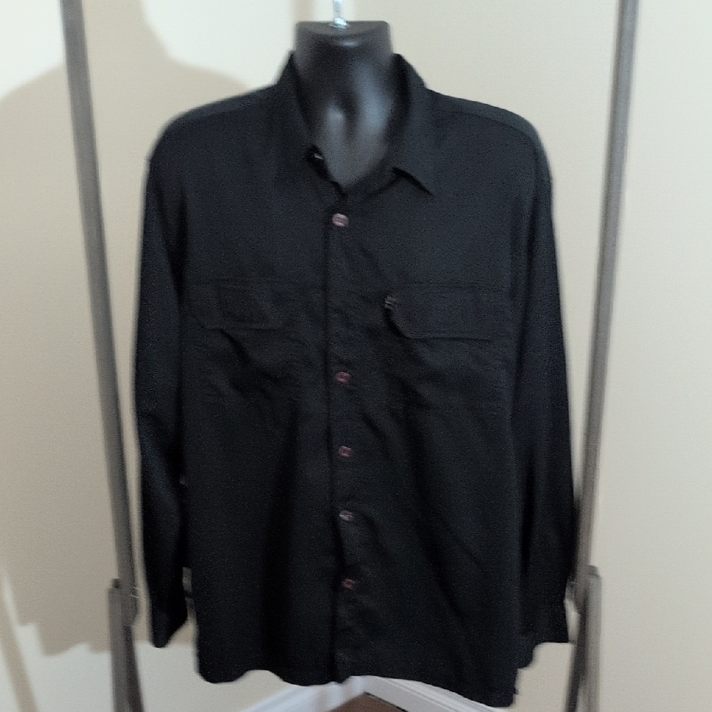 Urban Rags| Vintage 90s Black Button-Up Shirt